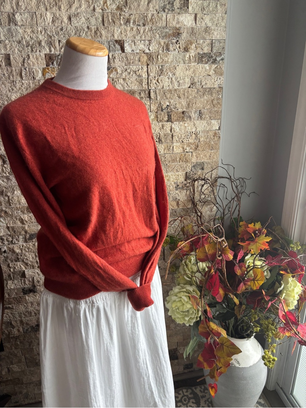Women's 100% Cashmere Crewneck Sweater in Burnt Orange